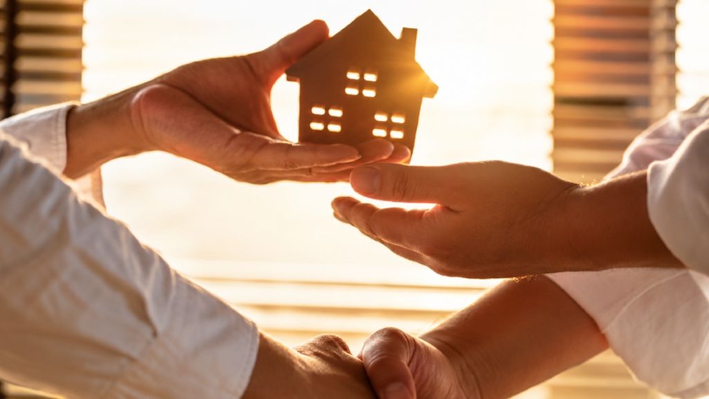 Golden hour home handover 1024x577