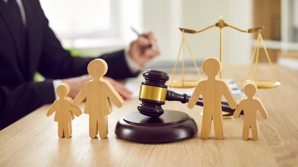 Differences between child custody parenting time and decision making 1024x576