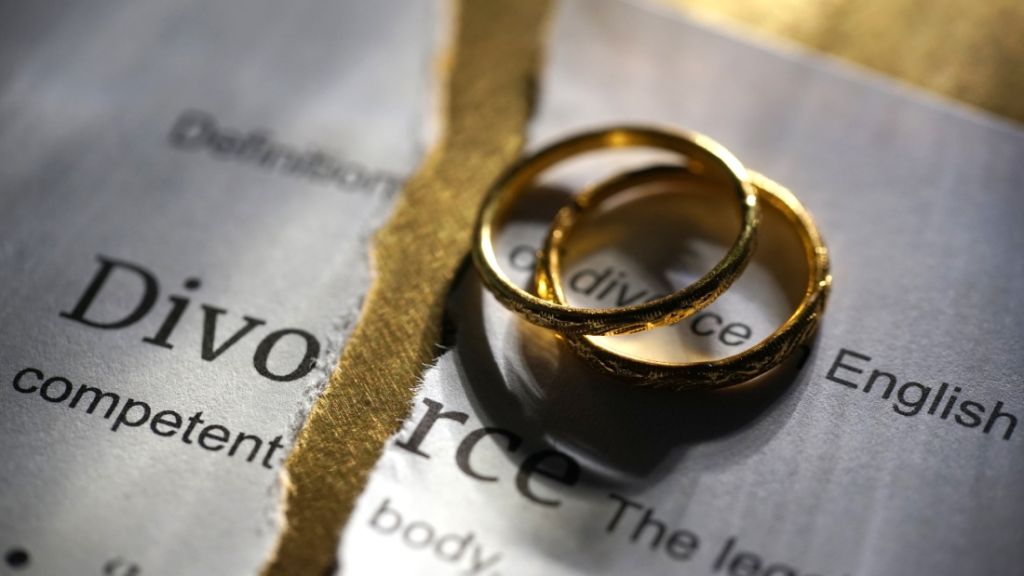 Ring on paper 1024x576